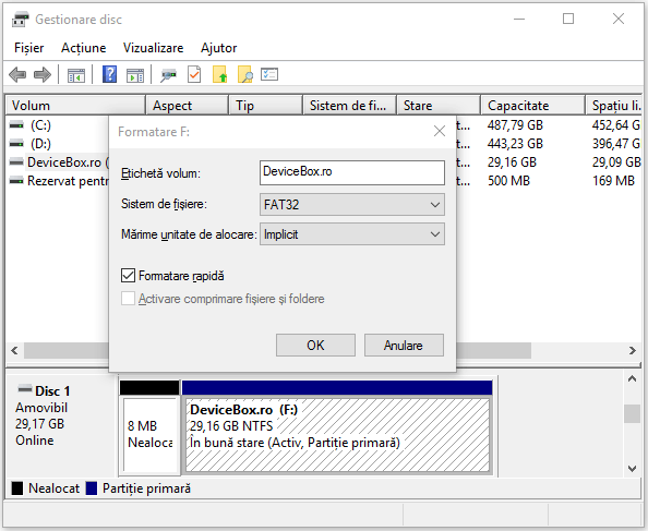 What is the difference between quick and complete formatting