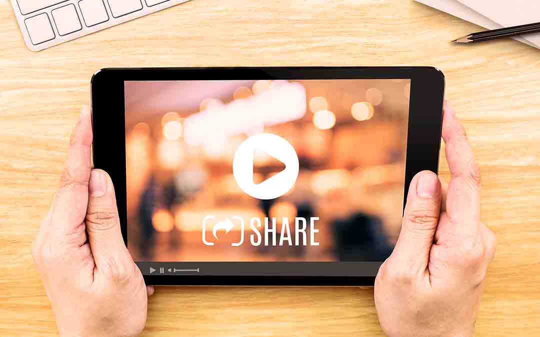 social media video min